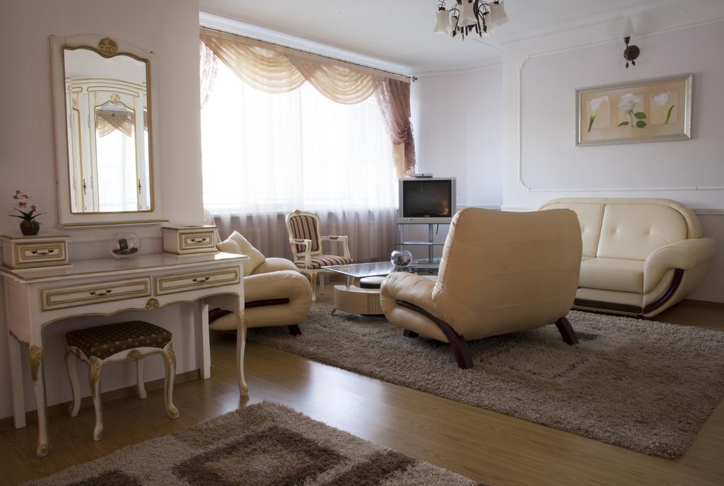 Majami Hotel Chişinău Extérieur photo