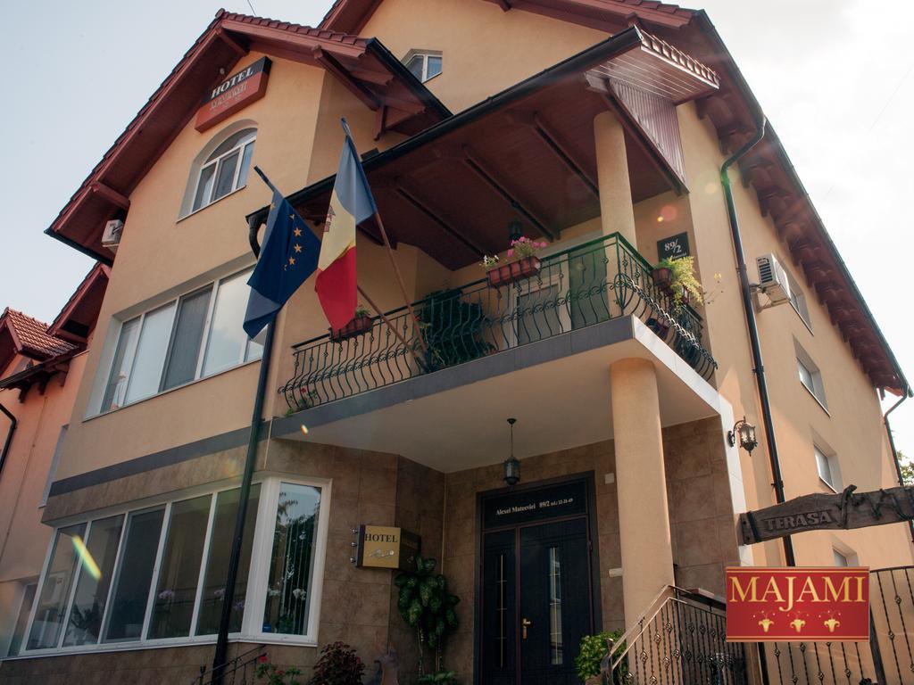 Majami Hotel Chişinău Extérieur photo