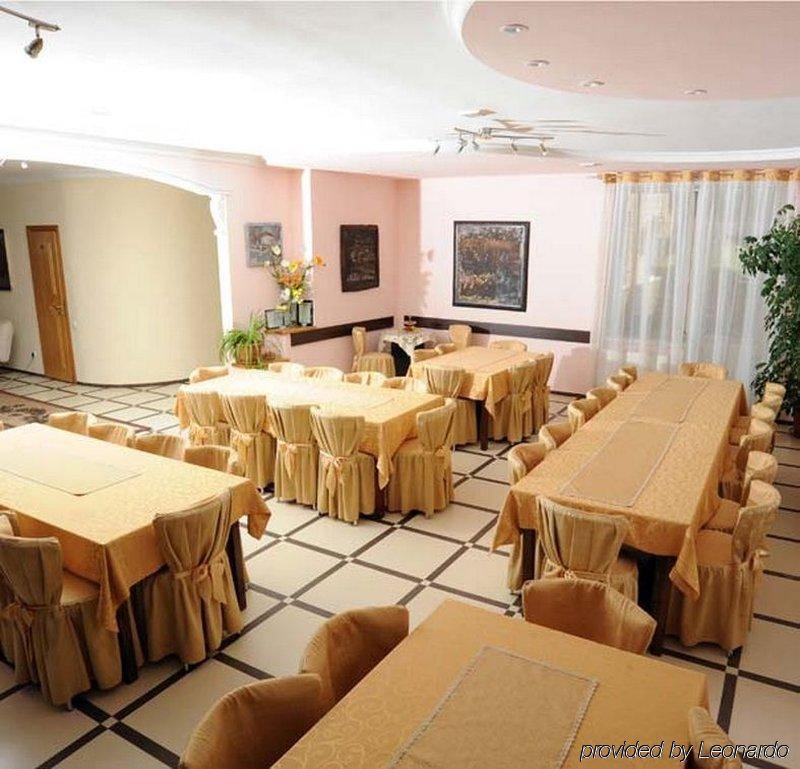 Majami Hotel Chişinău Extérieur photo