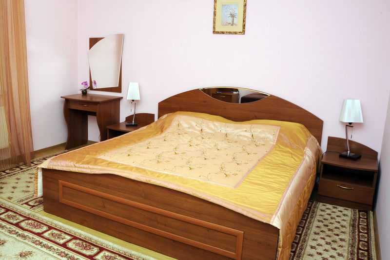 Majami Hotel Chişinău Extérieur photo