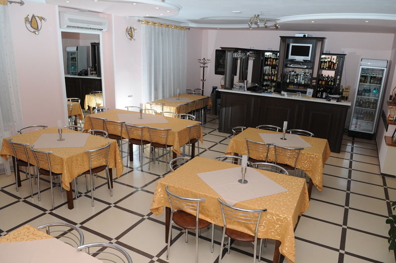 Majami Hotel Chişinău Extérieur photo