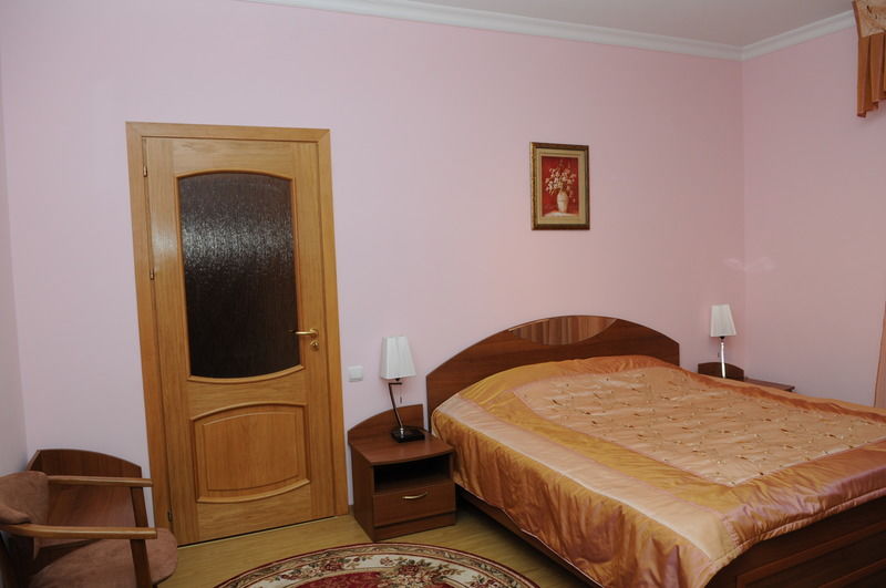 Majami Hotel Chişinău Extérieur photo