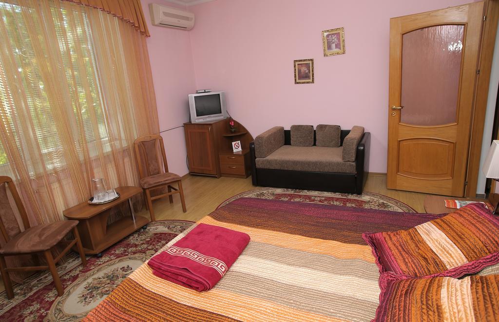 Majami Hotel Chişinău Extérieur photo