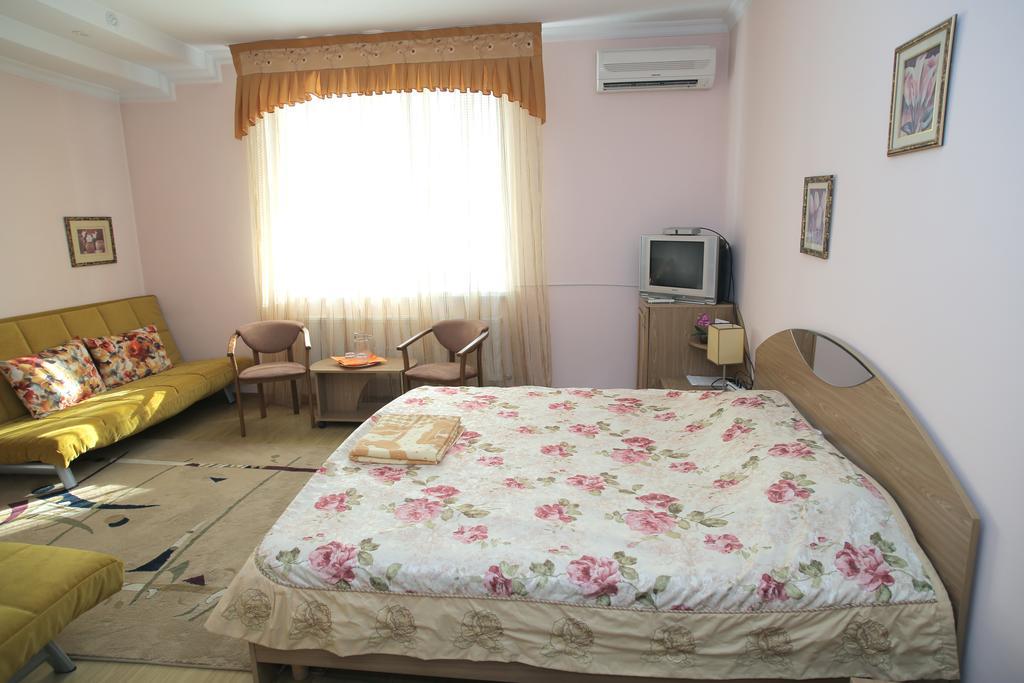 Majami Hotel Chişinău Extérieur photo